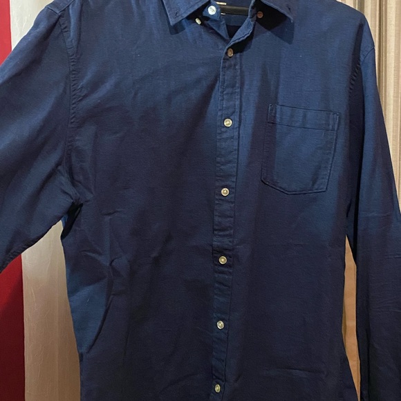 Two long sleeve Sonoma button shirts. I’m good condition, only worn once. - Picture 8 of 9